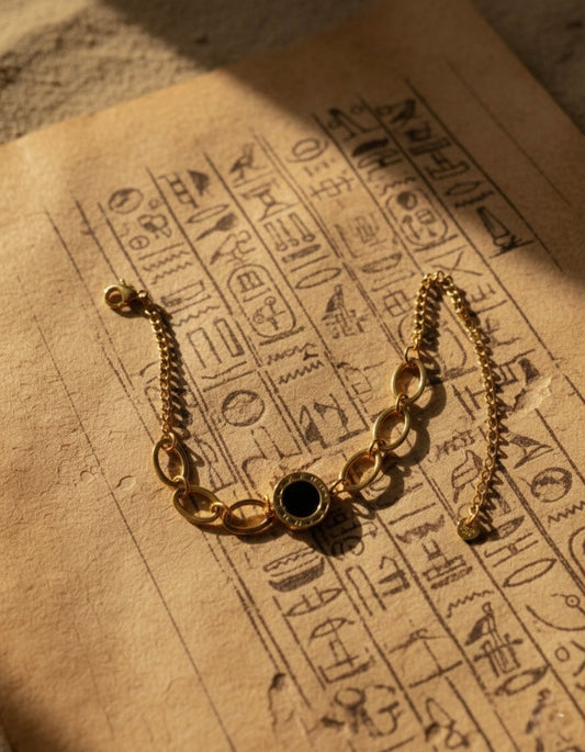 Chain Bracelet with Black Onyx Medallion